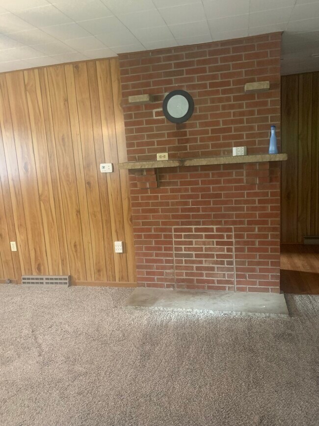 Building Photo - 164 Crystal Ln