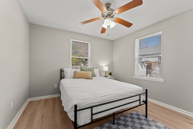 Foto del edificio - 2245 Bayou Rd