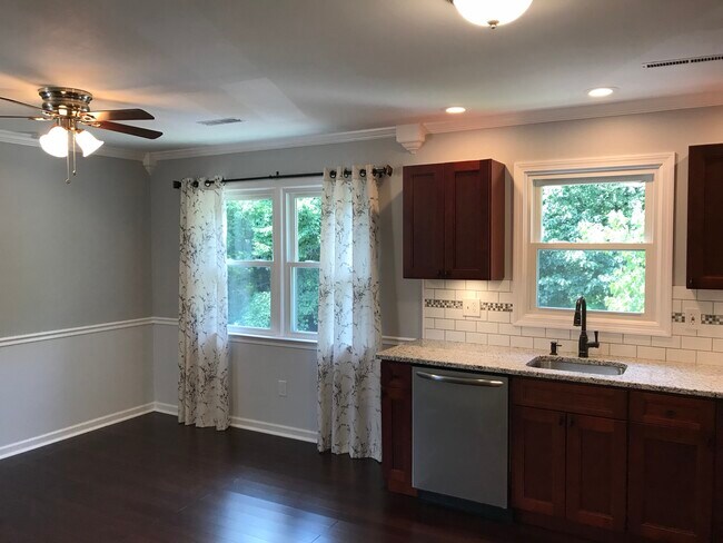 Kitchen - 137 High Top Circle