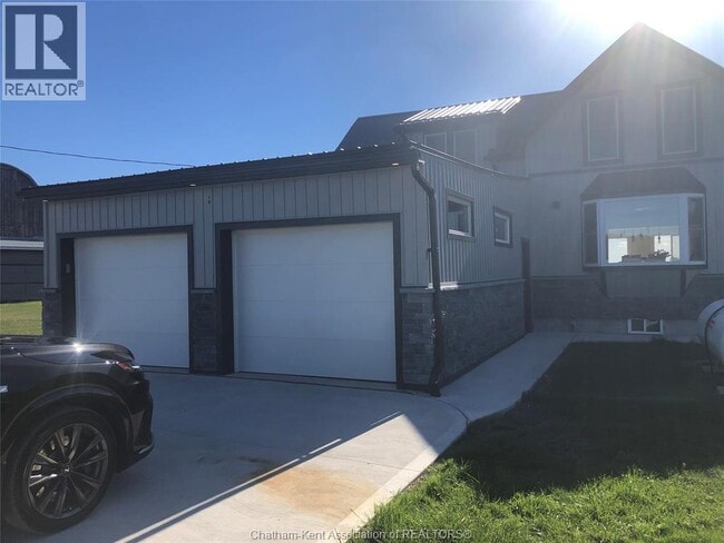 Photo du bâtiment - 1233 Kerr Line