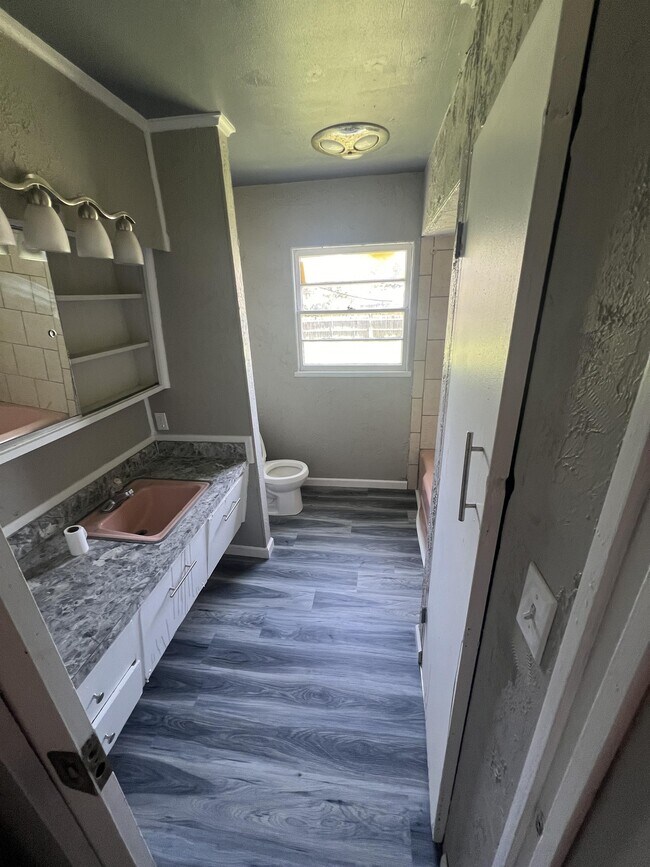 Foto del edificio - 3107 S Woodland St