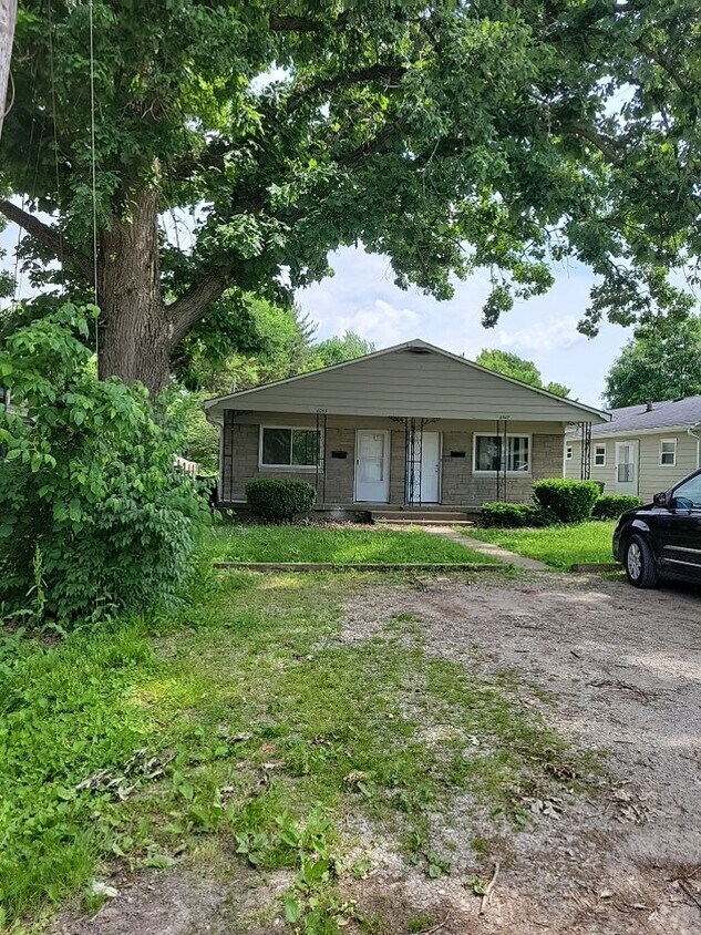 Foto principal - 6209 E 12th St