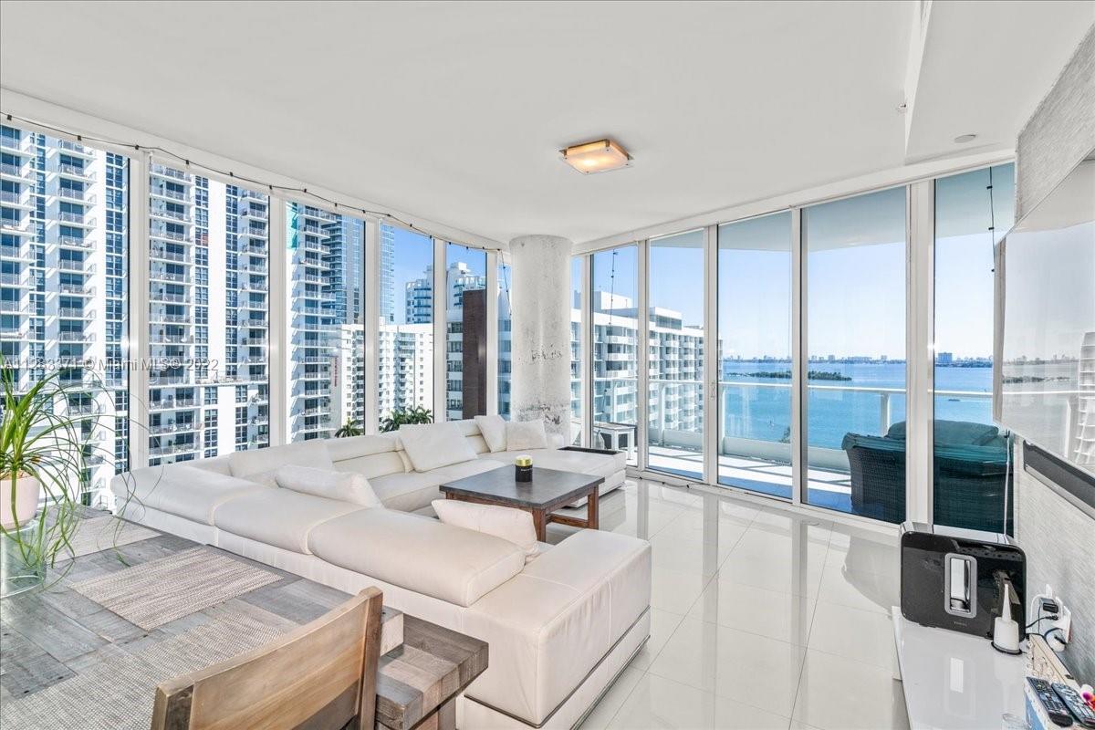 Foto principal - 2020 N Bayshore Dr