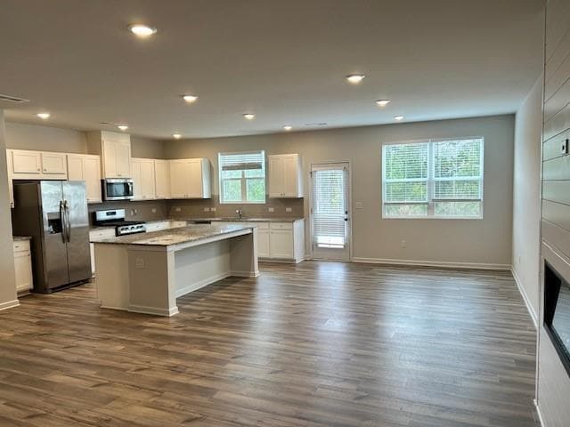 Building Photo - 741 Pt Pl Dr