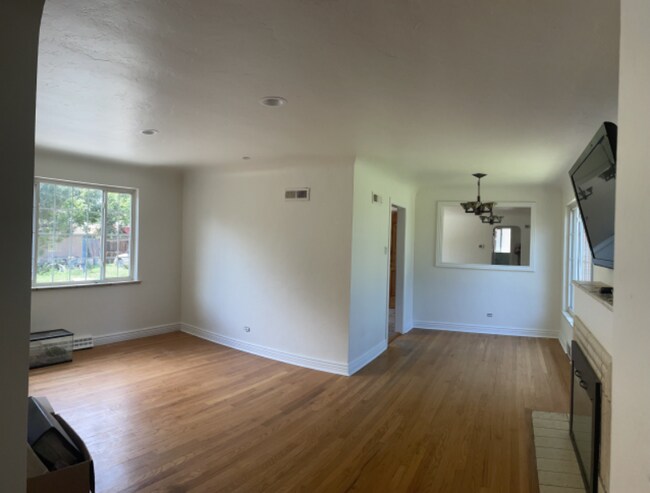 Building Photo - 2875 Niagara St