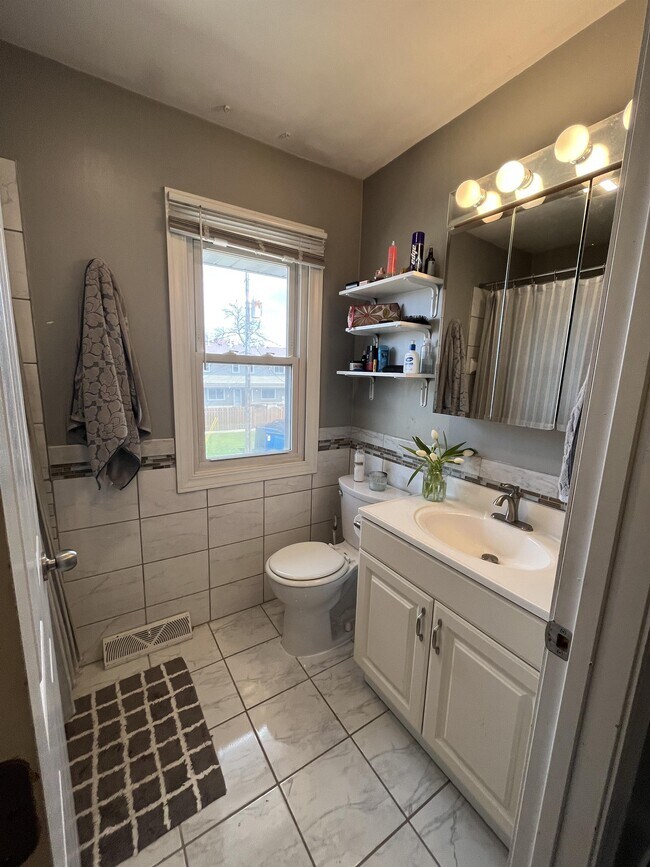 9029 18th Ave S, Bloomington, MN 55425 Townhome Rentals in