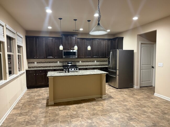 Building Photo - 2056 Tweed Dr