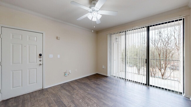 Interior Photo - Lakeline Villas