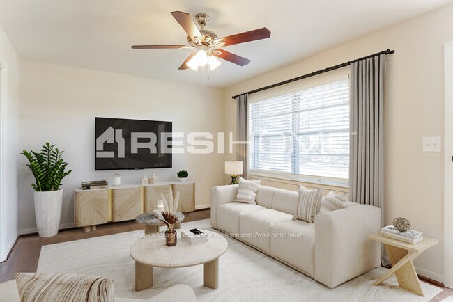 Foto del edificio - 300 Northridge Rd