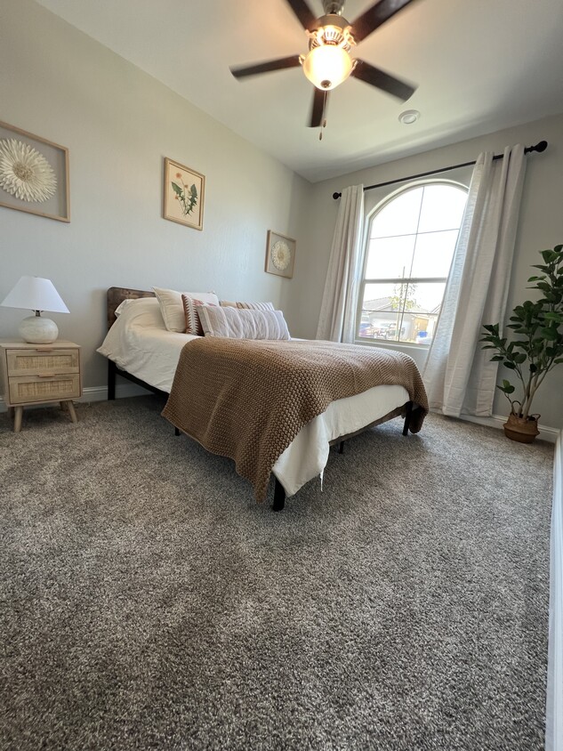 3410 Falling Brook Ln Unit 3410 Falling Brook Lane, Shafter, CA 93263