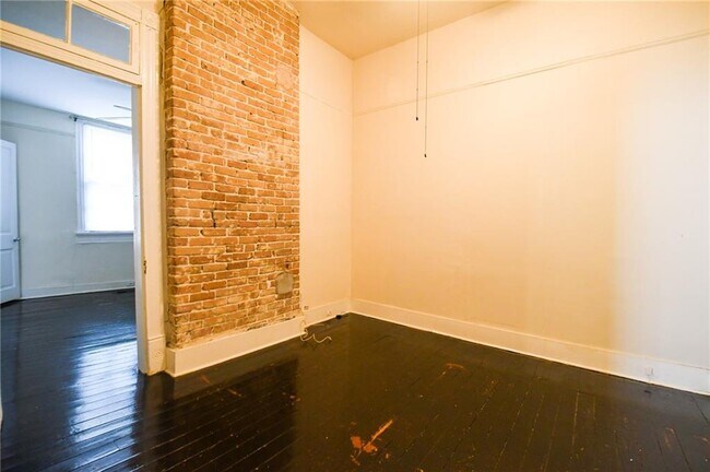 Building Photo - 8207 Freret St