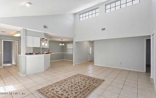 Building Photo - 3386 Chrysler Dr