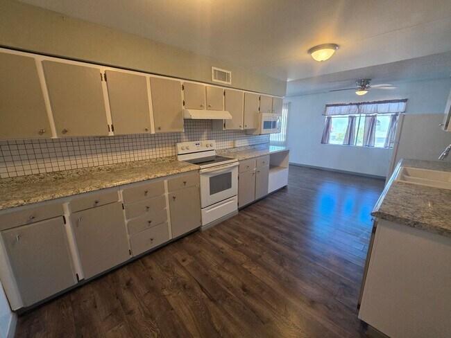 Foto del edificio - Newly Remodeled 3 Bedroom House in Bullhead