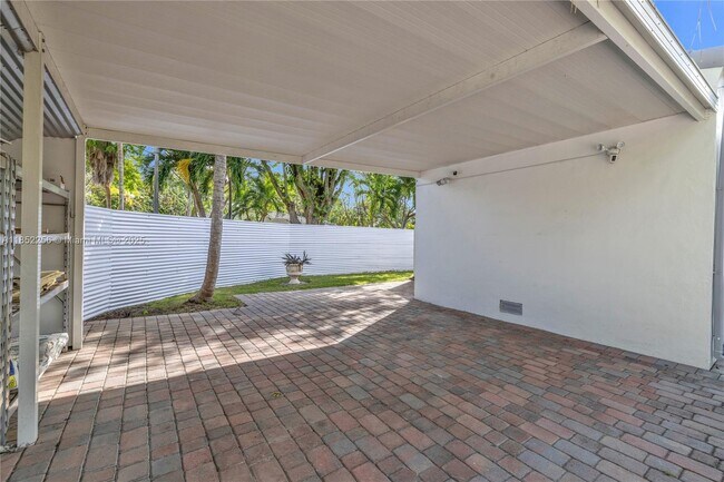 Foto del edificio - 1800 SW 21st St