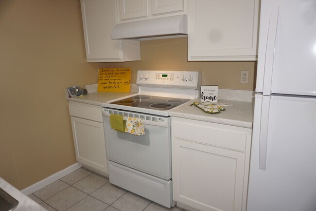 Foto del edificio - Westside 2/2 Townhome Near NAS