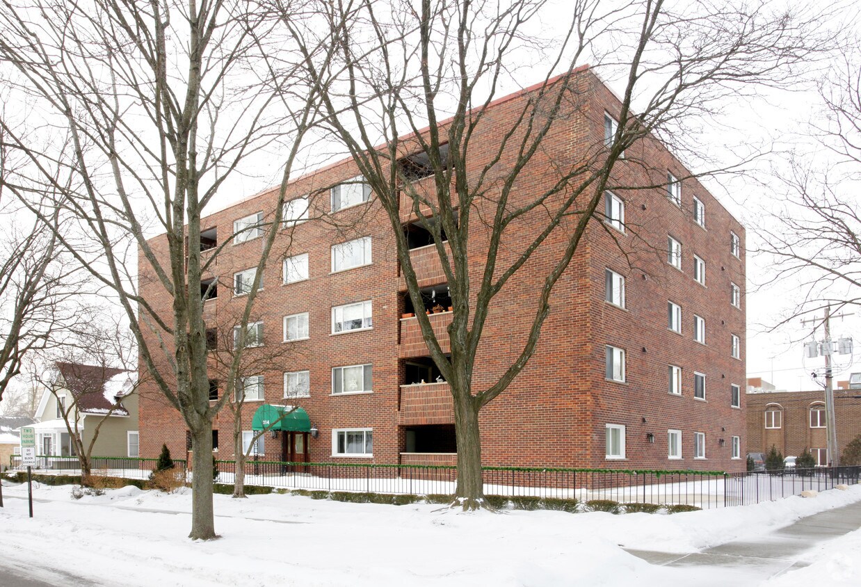 Foto del edificio - 214 N Pine Ave