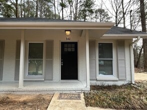 Building Photo - 543 Wonder Ln