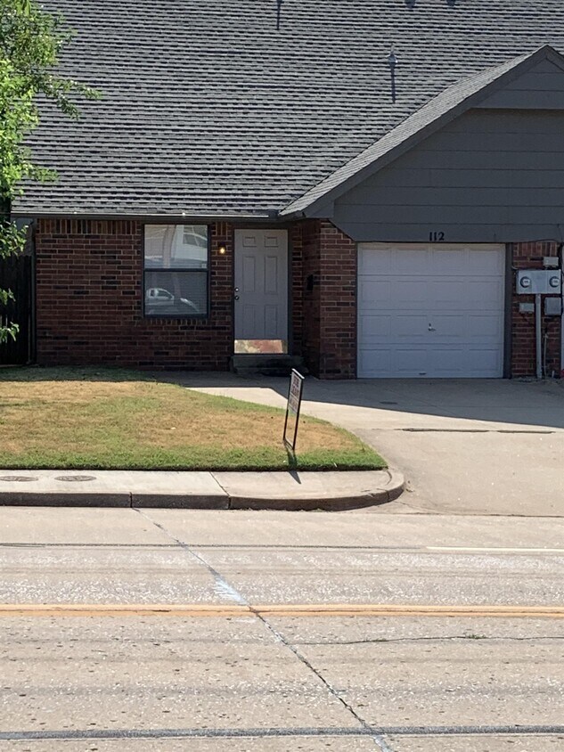 110 N Baumann Ave, Edmond, OK 73034 Townhome Rentals in Edmond OK