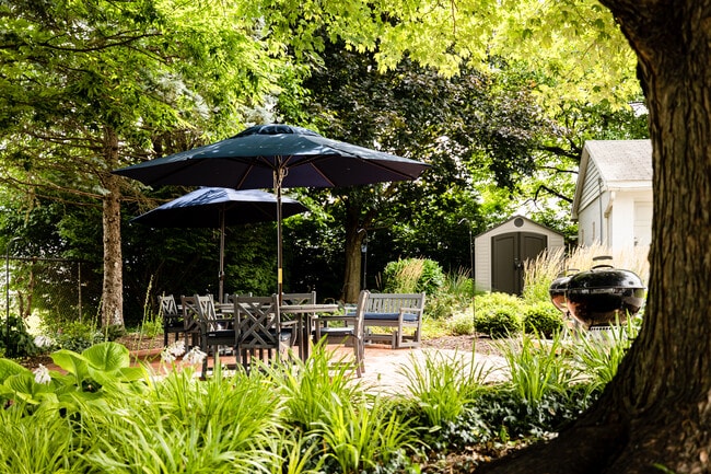 Grill tiempo! - Fox Meadows Apartments