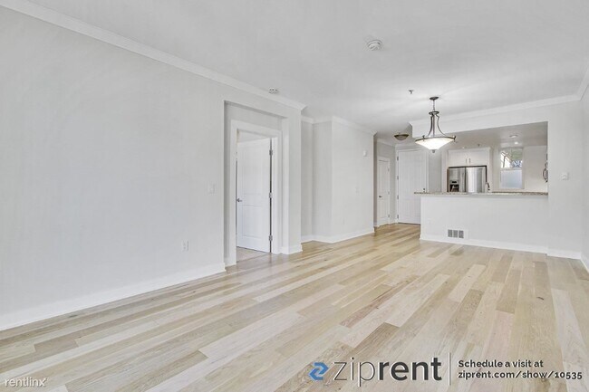 Foto del edificio - 1 br, 1 bath Condo - 301 Crescent Court, S...