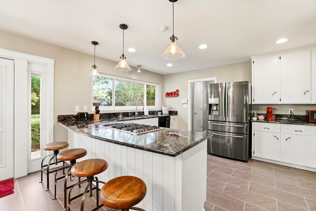 Photo - 1312 Dillard St House