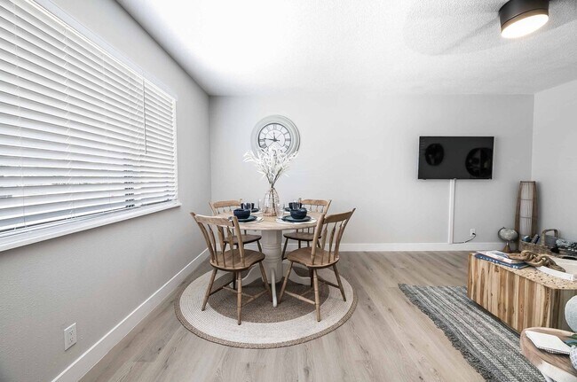 Building Photo - AMERICANA Property Mgmt - Fully furnished ...