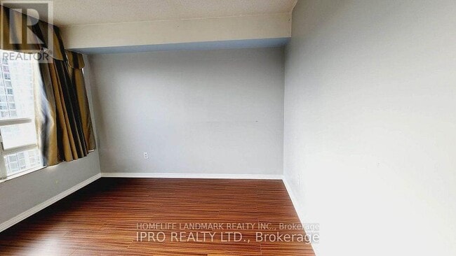 Building Photo - 50 Kingsbridge Garden Cir