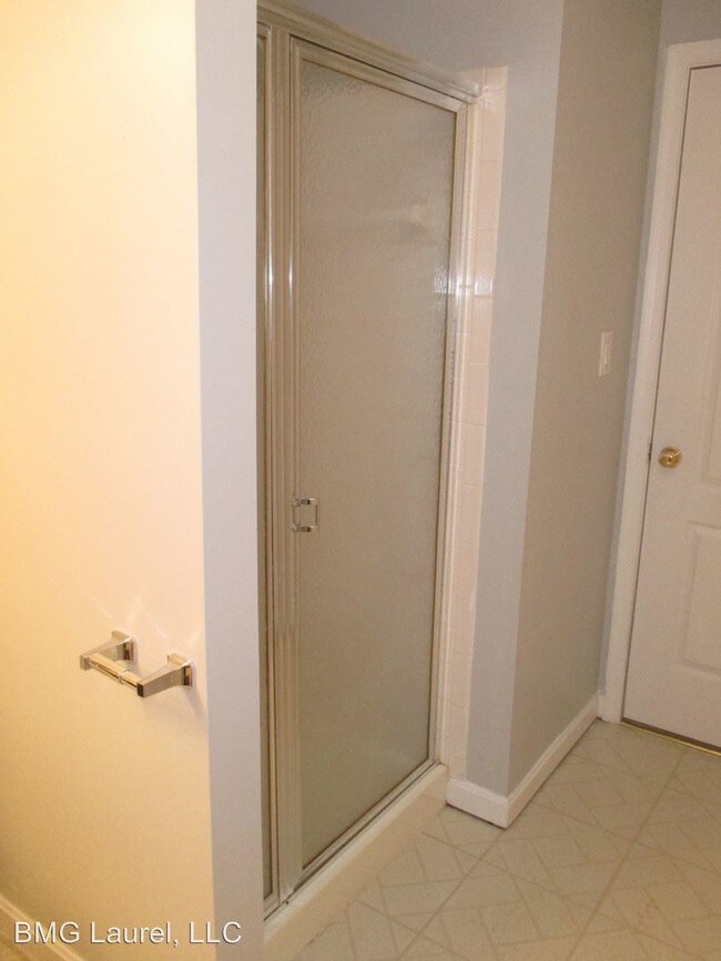 Foto del edificio - 4 br, 3.5 bath House - 7923 Bent Bough Rd.