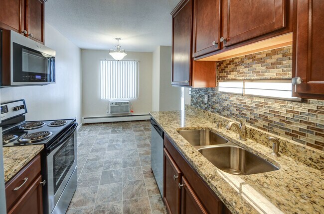 Foto del edificio - Charlton Estates