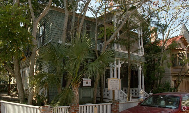 Building Photo - 46 Marine St