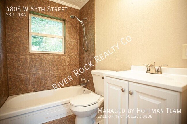 Foto del edificio - 4808 W 55th St