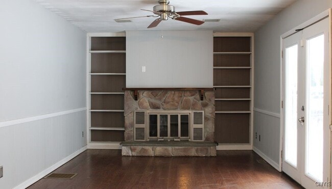 Building Photo - 7994 Northwood Dr