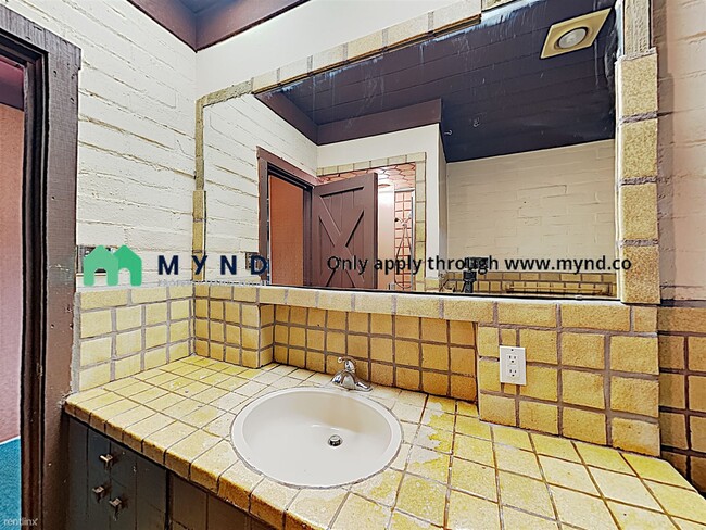 Building Photo - 3 br, 2 bath House - 3939 Altadena Ln