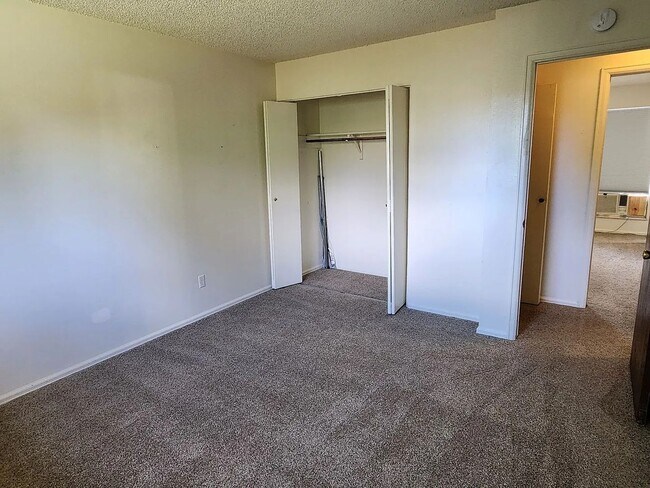 Building Photo - 2625 Prescott Cir E