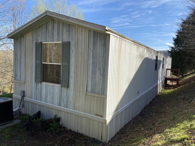 Building Photo - 41 Windy Hill Rd