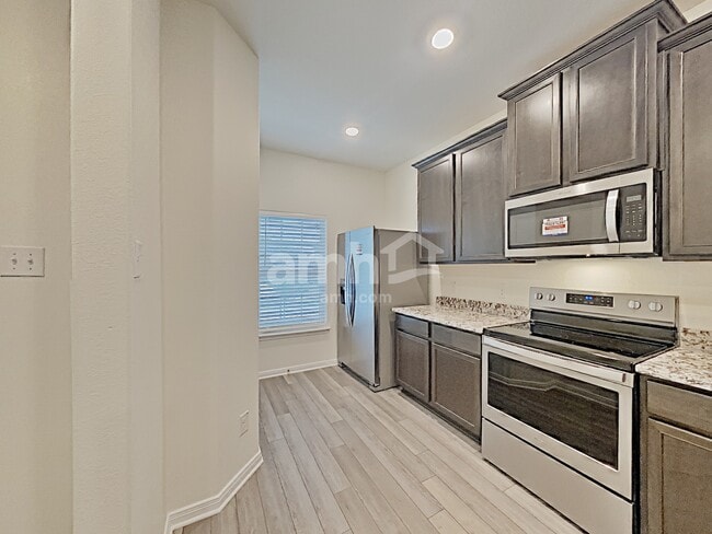 Building Photo - 7917 Cactus Plum Dr