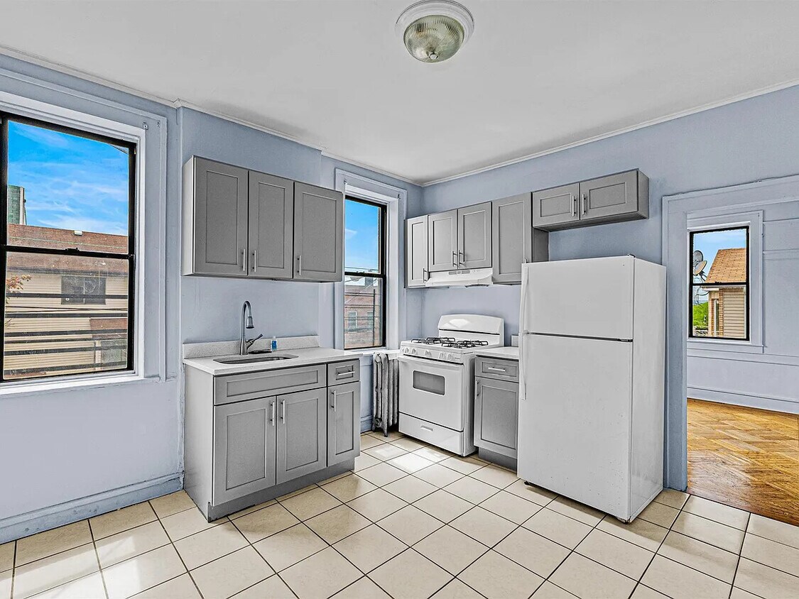 Foto principal - 245 Liberty Ave