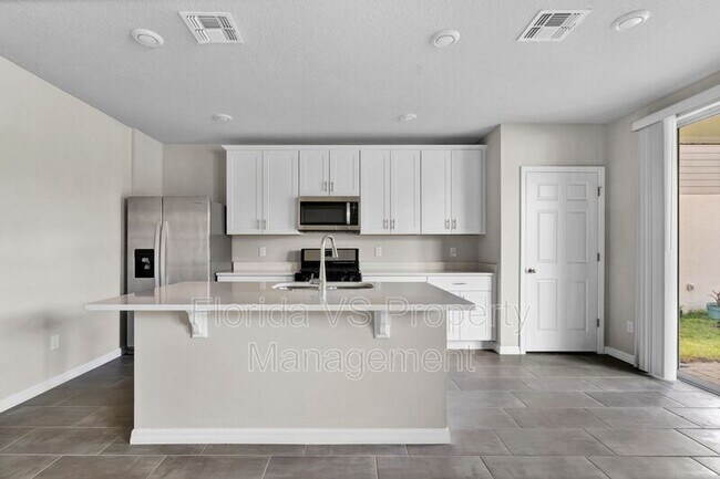 Building Photo - 3336 Curlew Ave