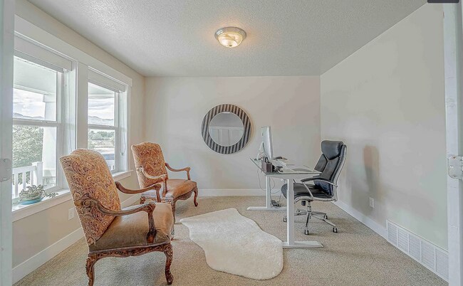 Foto del edificio - 831 S Cottage Side Ln