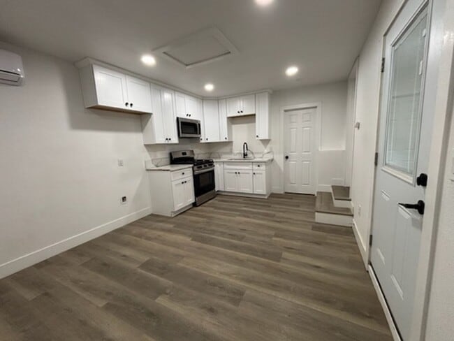 Building Photo - 3488 2nd St