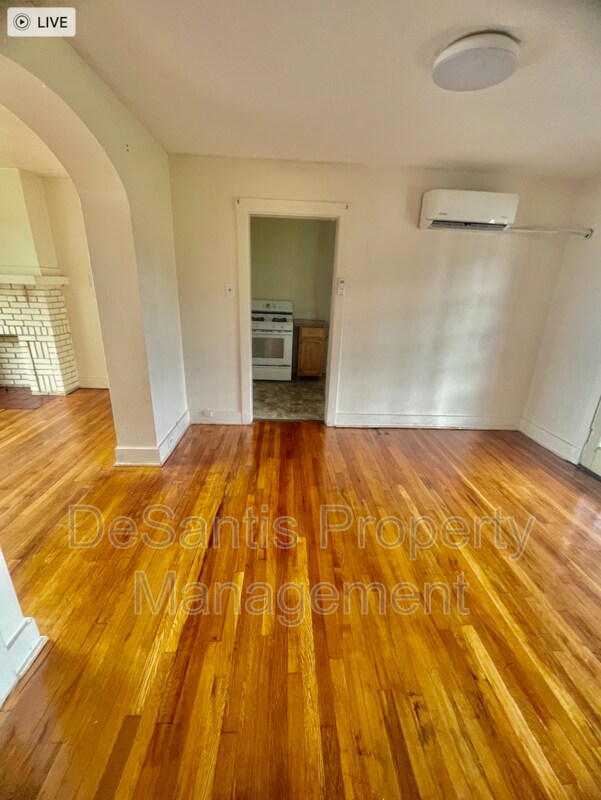 Foto del edificio - 2357 Brownsville Rd