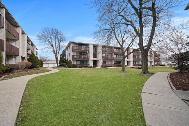 Foto del edificio - 5021 Briartree Ln