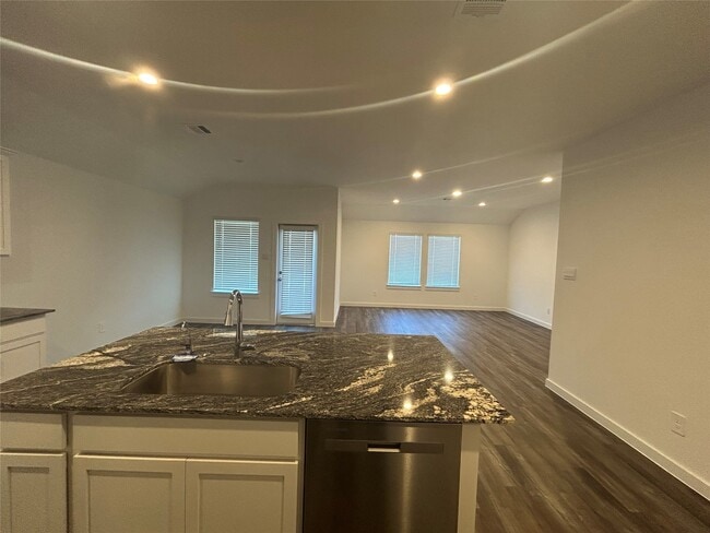 Foto del edificio - 1123 Sommerville Dr