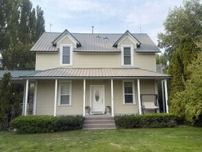 Building Photo - 1903 E 100 N