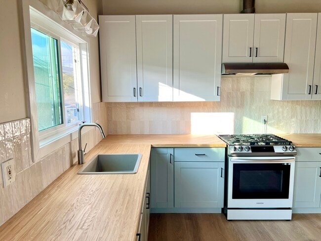 Foto del edificio - 3417 W 190th St