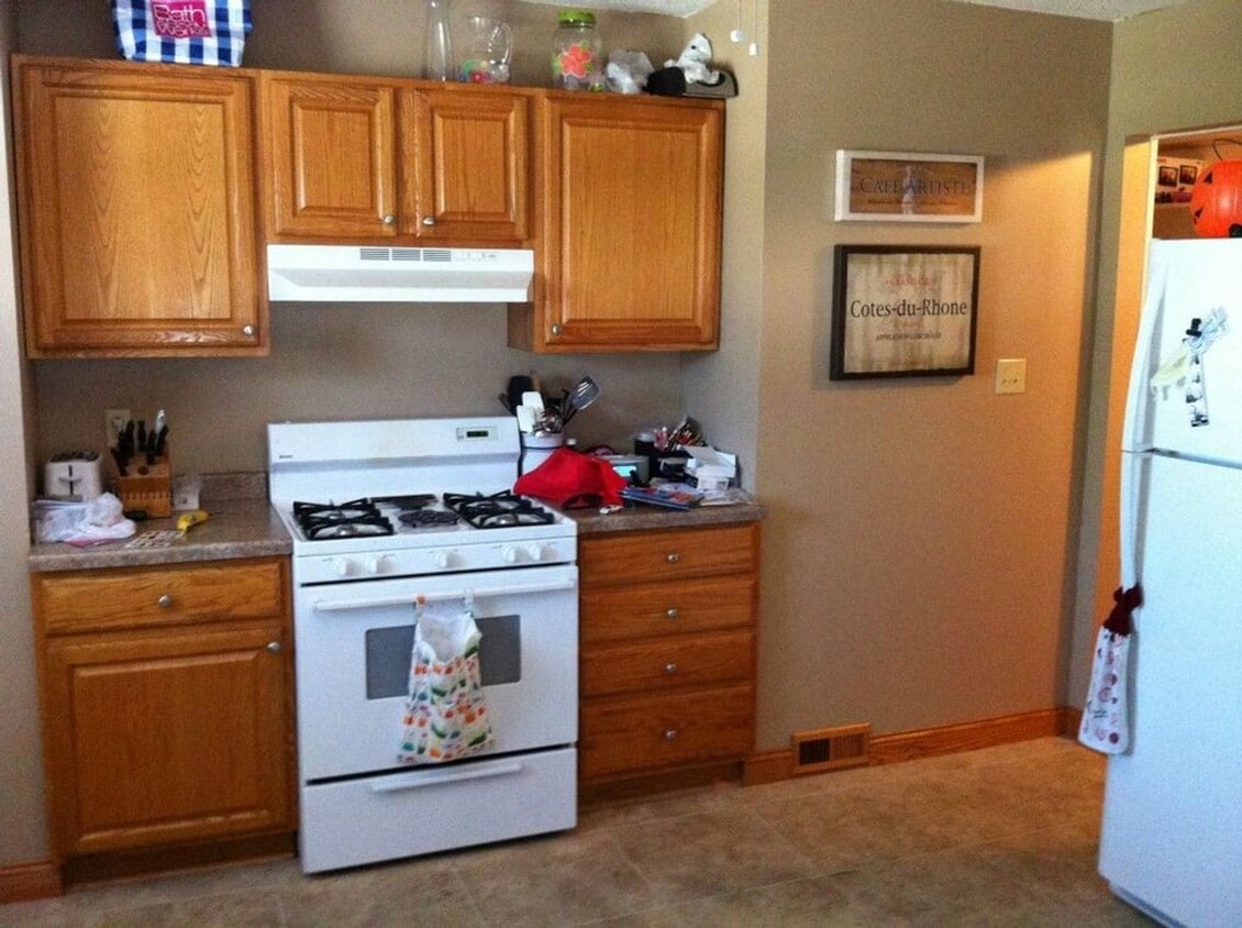 Foto del edificio - Great 3-bed home available for August!