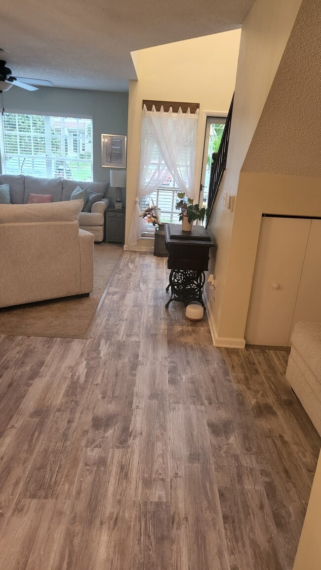 Building Photo - 2106 Clover Hill Rd