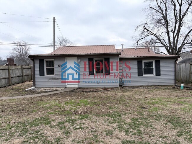 Foto del edificio - Three Bedroom House | Now Available