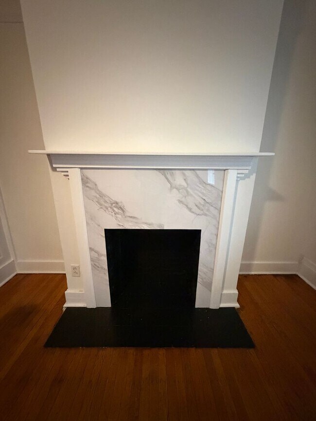 Foto del edificio - Section 8 approved! Newly renovated 4 bedroom, 1.5 bath