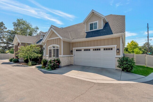Foto del edificio - 1992 Hedgewood Ct